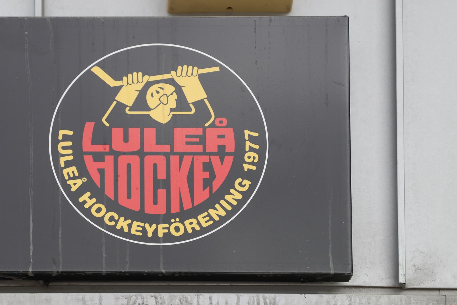 Nu är det klart att Stefan Enbom, som varit VD för Luleå Hockey de senaste 12 säsongerna kommer att göra sin sista säsong som klubbdirektör för Vårat Gäng.